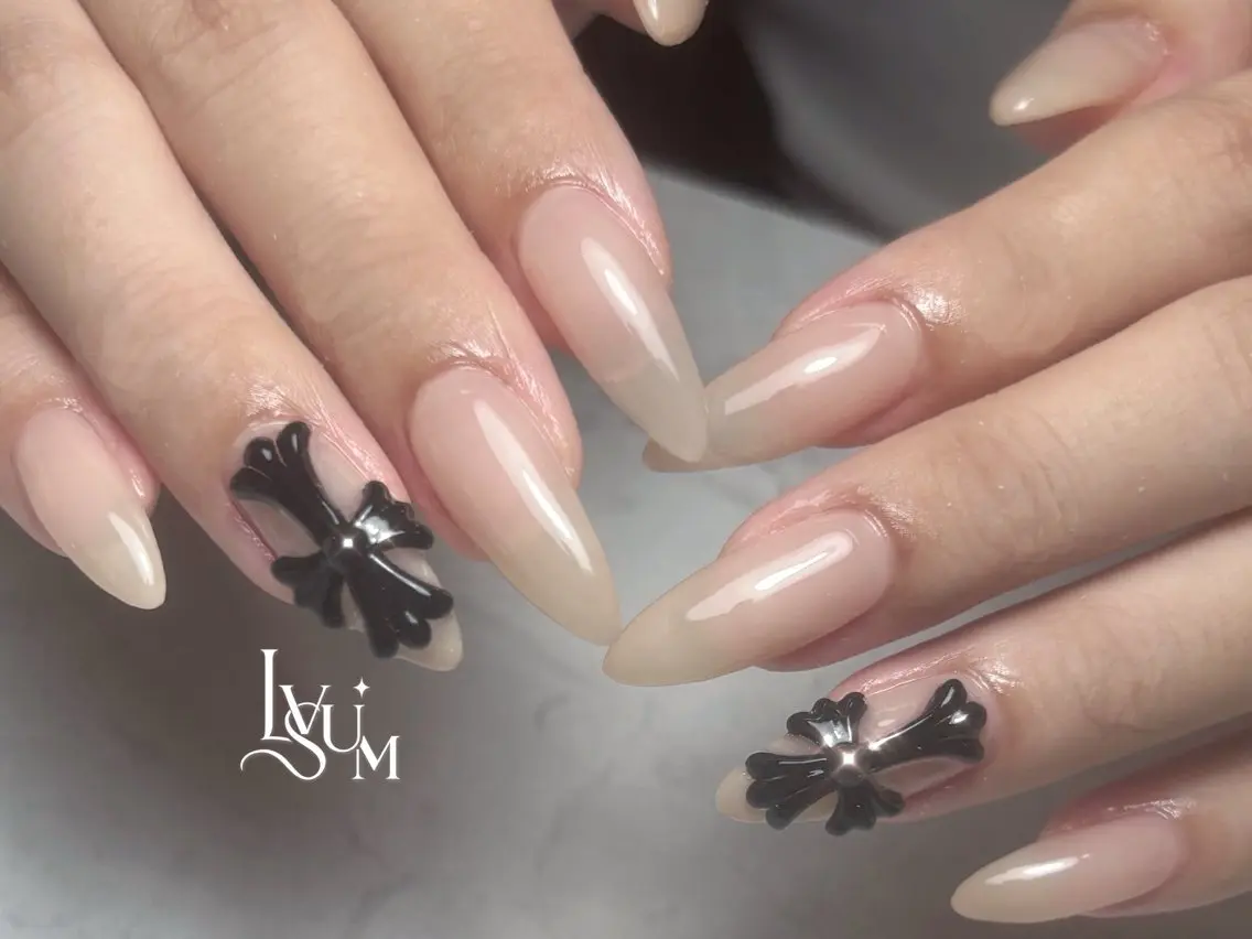 ネイル ロングネイル ハンドネイル lvsum nailのネイルデザイン