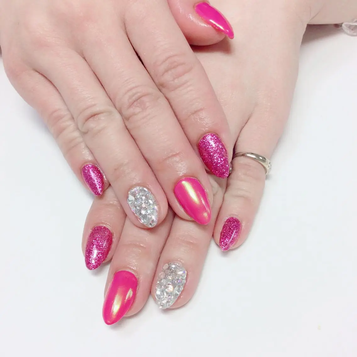 ネイル ミラーネイル ピンク Nail salon Ka pilinaのネイルデザイン