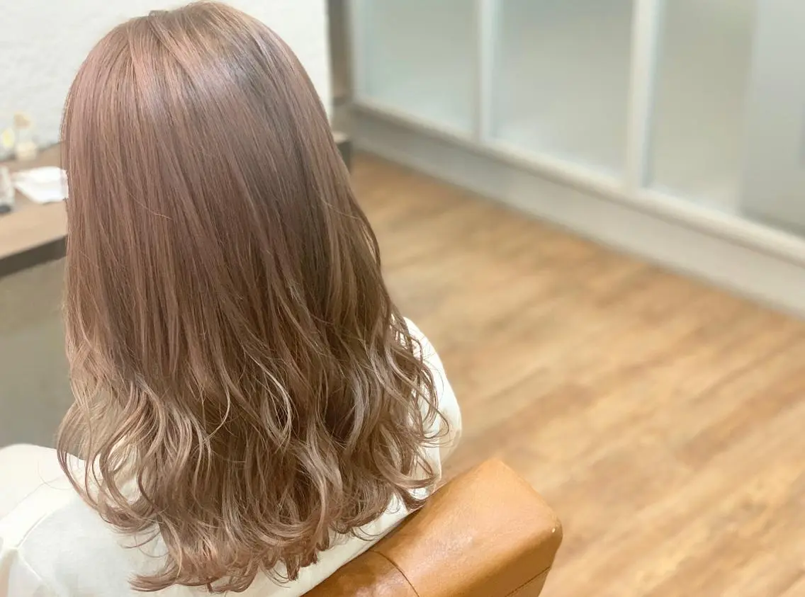 ロング カラー ヘアカラー トリートメント あべ ゆうかのヘアスタイル
