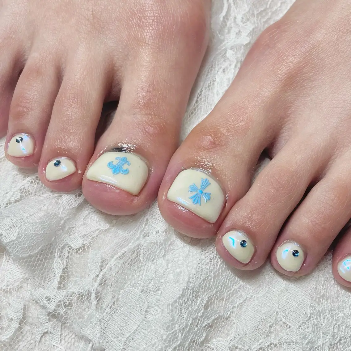 ネイル オーロラネイル フットネイル Nail ヌシん家 AKANEのネイルデザイン
