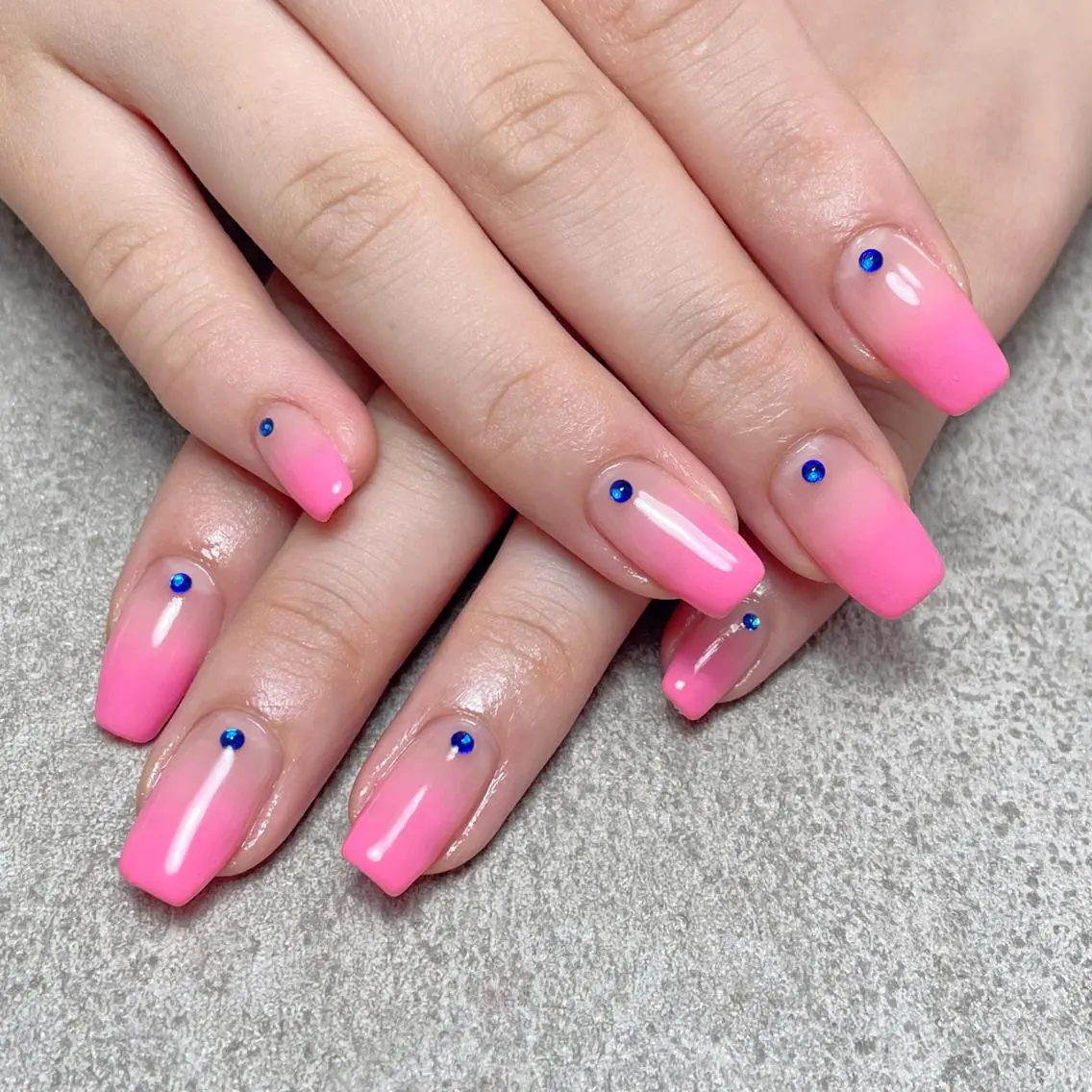 ネイル ハンドネイル nailroom DIASOMNIAのネイルデザイン
