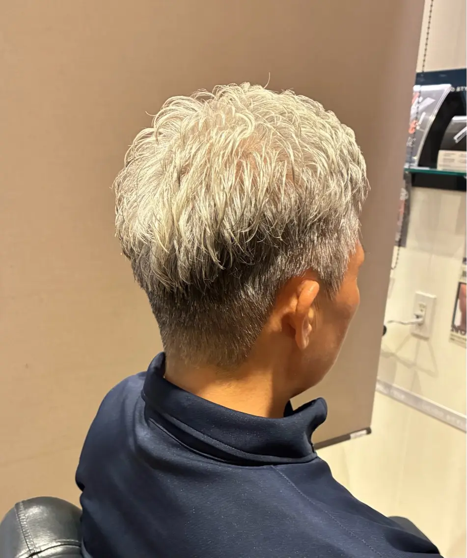 ショート パーマ メンズ ショートヘア 坂本 鈴葉のヘアスタイル
