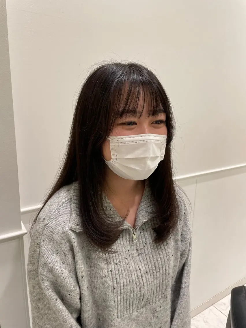 ロング 顔まわりレイヤー 顔周りカット レイヤーカット カットモデル無料✨ 塚田のヘアスタイル