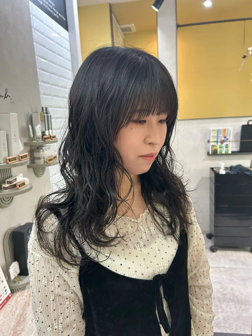 ロング パーマ ロング カット パーマ hubhair レイヤー/透明感のヘアスタイル