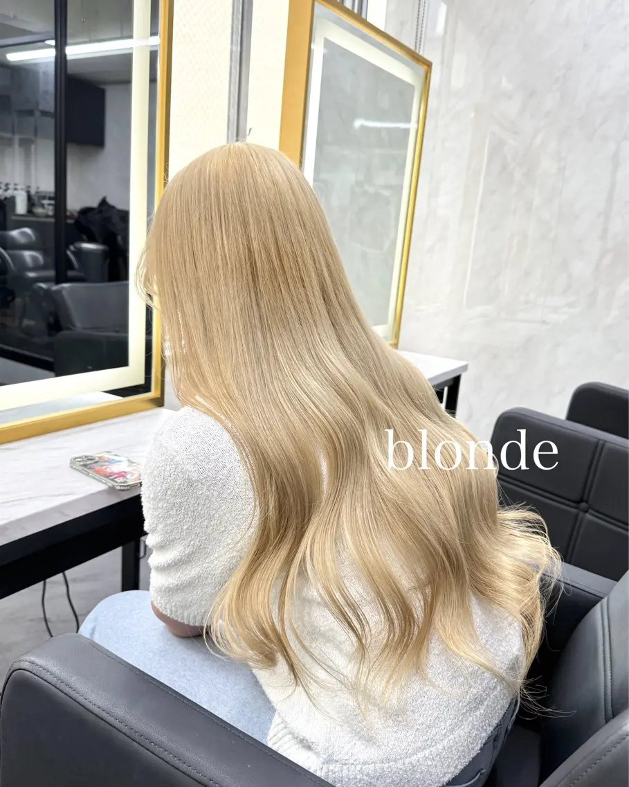 ロング カラー ブリーチ ブロンド 透明感カラー ハイトーンカラー 外国人風カラー カット ヘアカラー トリートメント エクステ🩵ブリーチ 韓国ヘア🩵KAEのヘアスタイル