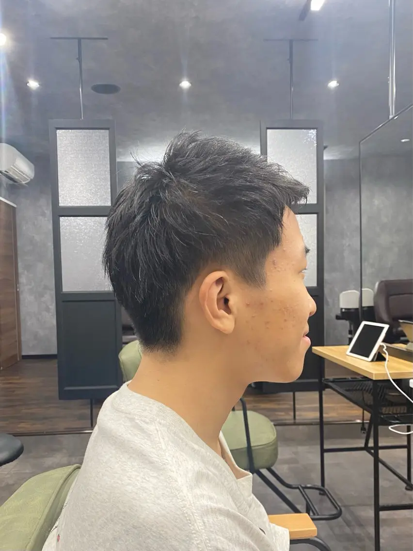 メンズ ツーブロック 刈り上げ 郷原 奈々のヘアスタイル
