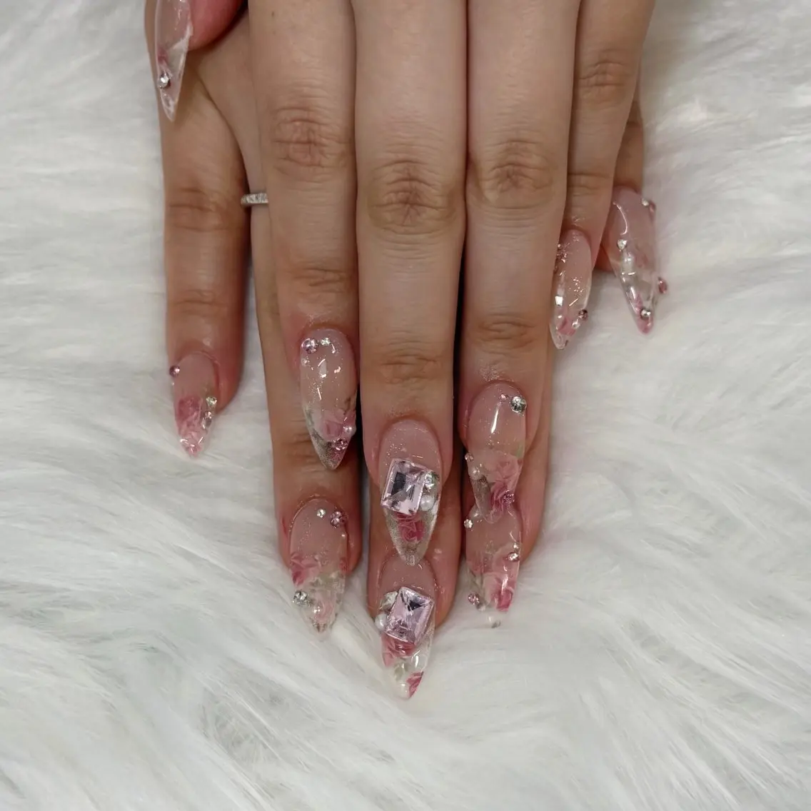 ネイル ハンドネイル cocoro🖤 猫爪/y2kネイルのネイルデザイン