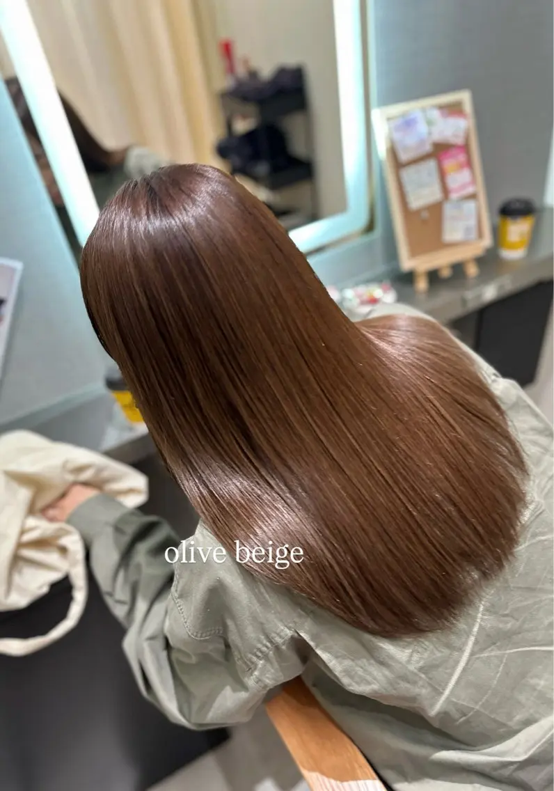 セミロング カラー ベージュカラー オリーブベージュ カット ヘアカラー トリートメント 🇰🇷韓国スタイル レイヤー/ayanaのヘアスタイル