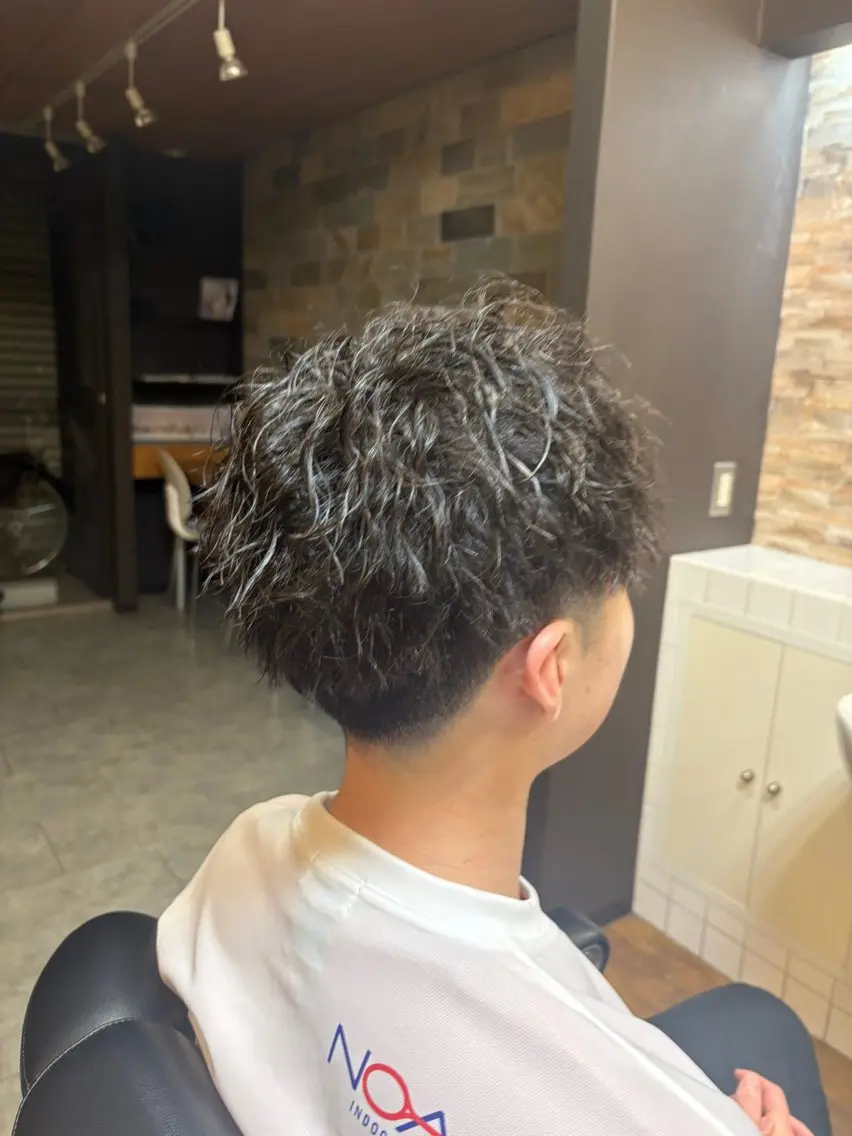 ショート パーマ ツイストスパイラルパーマ スパイラルパーマ 小野 伊吹のヘアスタイル