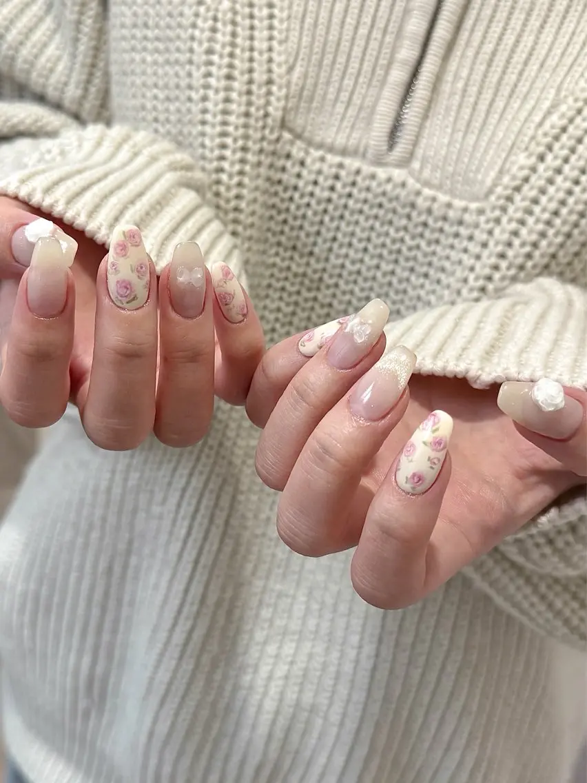 ネイル フレンチネイル 持ち込み リボン 春ネイル ホワイト ハンドネイル pointillé .ayaのネイルデザイン