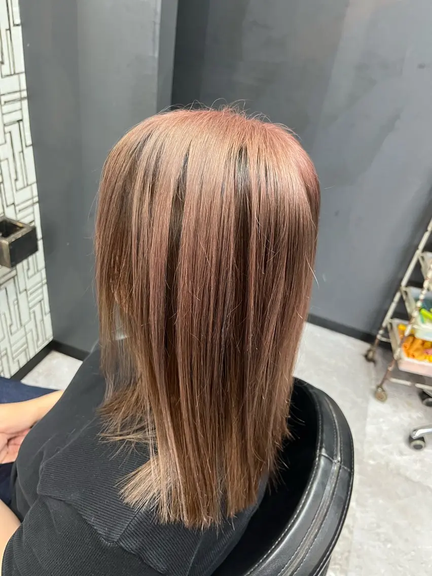 アンブレラカラー【鎖骨までの長さ】ブリーチあり✨の写真