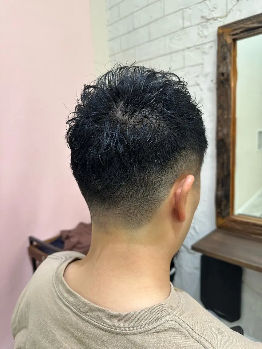 メンズ フェードカット スキンフェード 福田 真大のヘアスタイル
