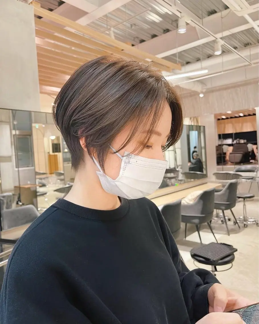 ショート 須藤　優真 切りっぱなしボブのヘアスタイル