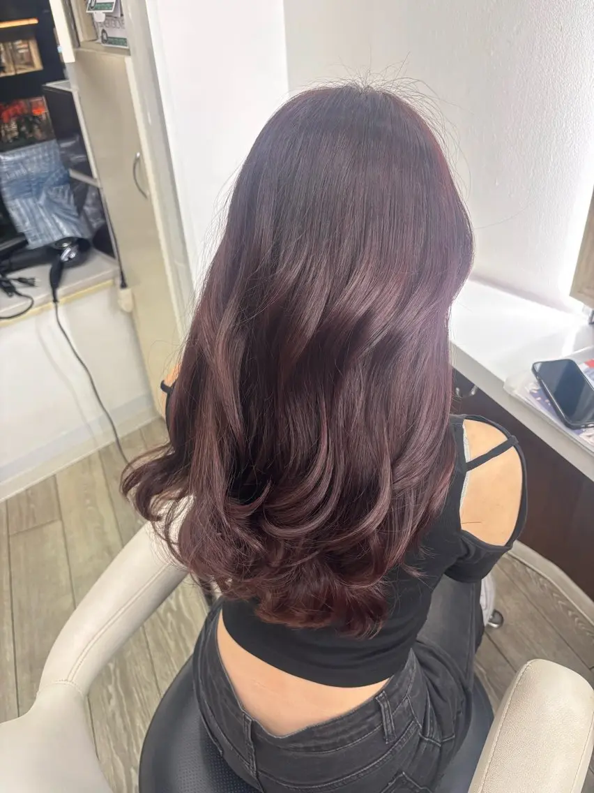 ロング さとう さくらのヘアスタイル