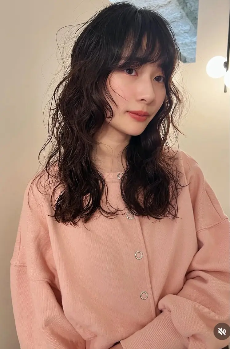 ロング パーマ まや/ボブパーマ /暖色カラーのヘアスタイル