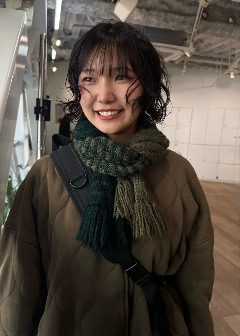ミディアム 顔まわりレイヤー レイヤーカット カット パーマ sota／透ける モノトーン/抜け感のヘアスタイル