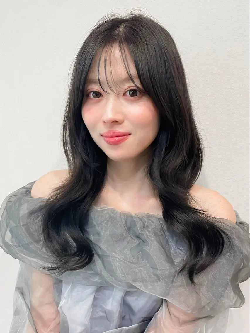 セミロング 縮毛矯正 shien🍀 艶髪／縮毛矯正🍀のヘアスタイル