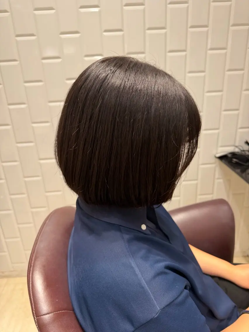 ショート 岡 咲穂のヘアスタイル
