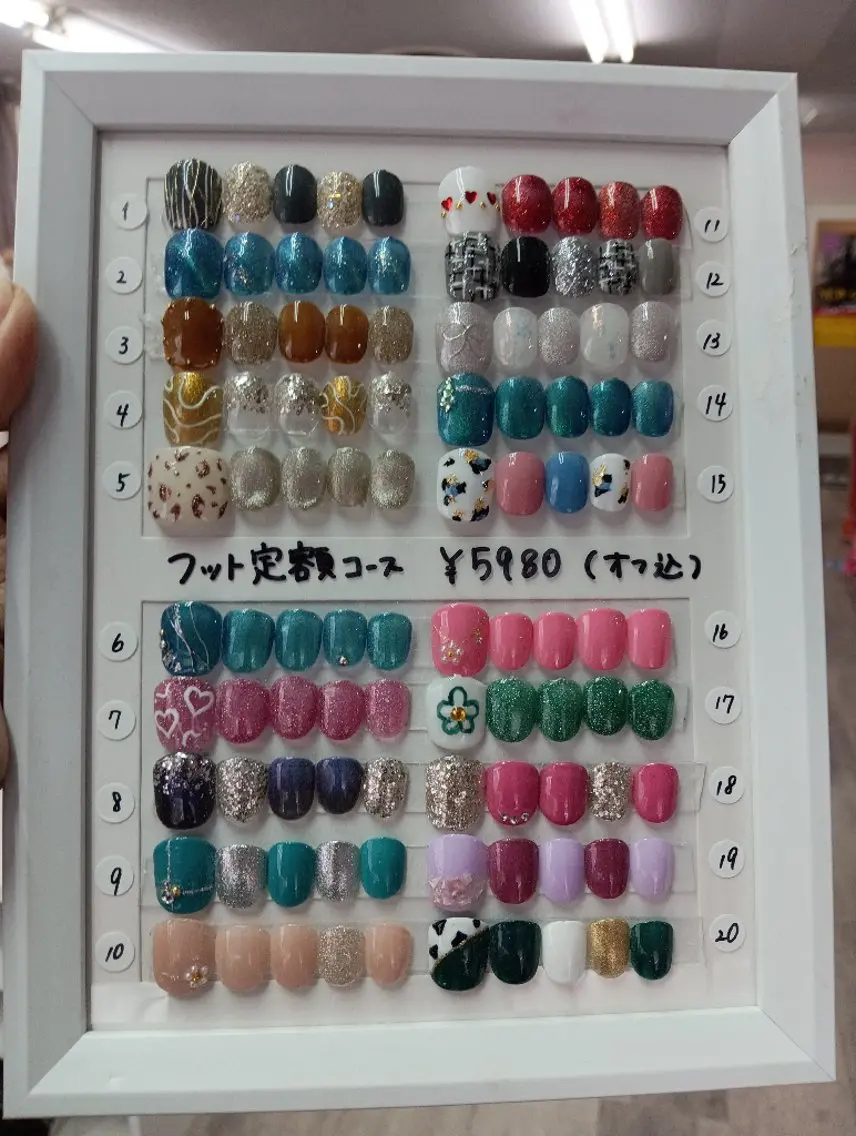 ネイル フットネイル VANNAIL 海老名店のネイルデザイン