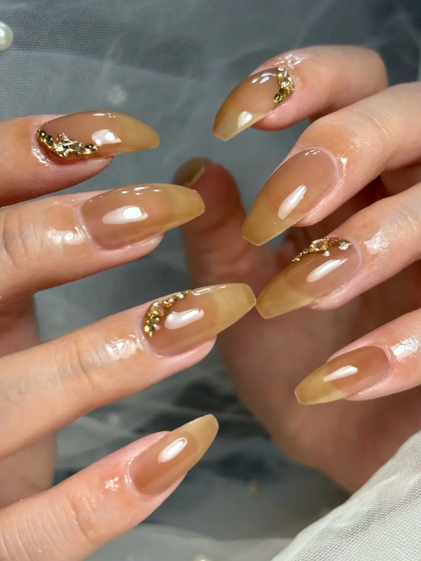 ネイル ハンドネイル フットネイル ✴︎ Delightのネイルデザイン
