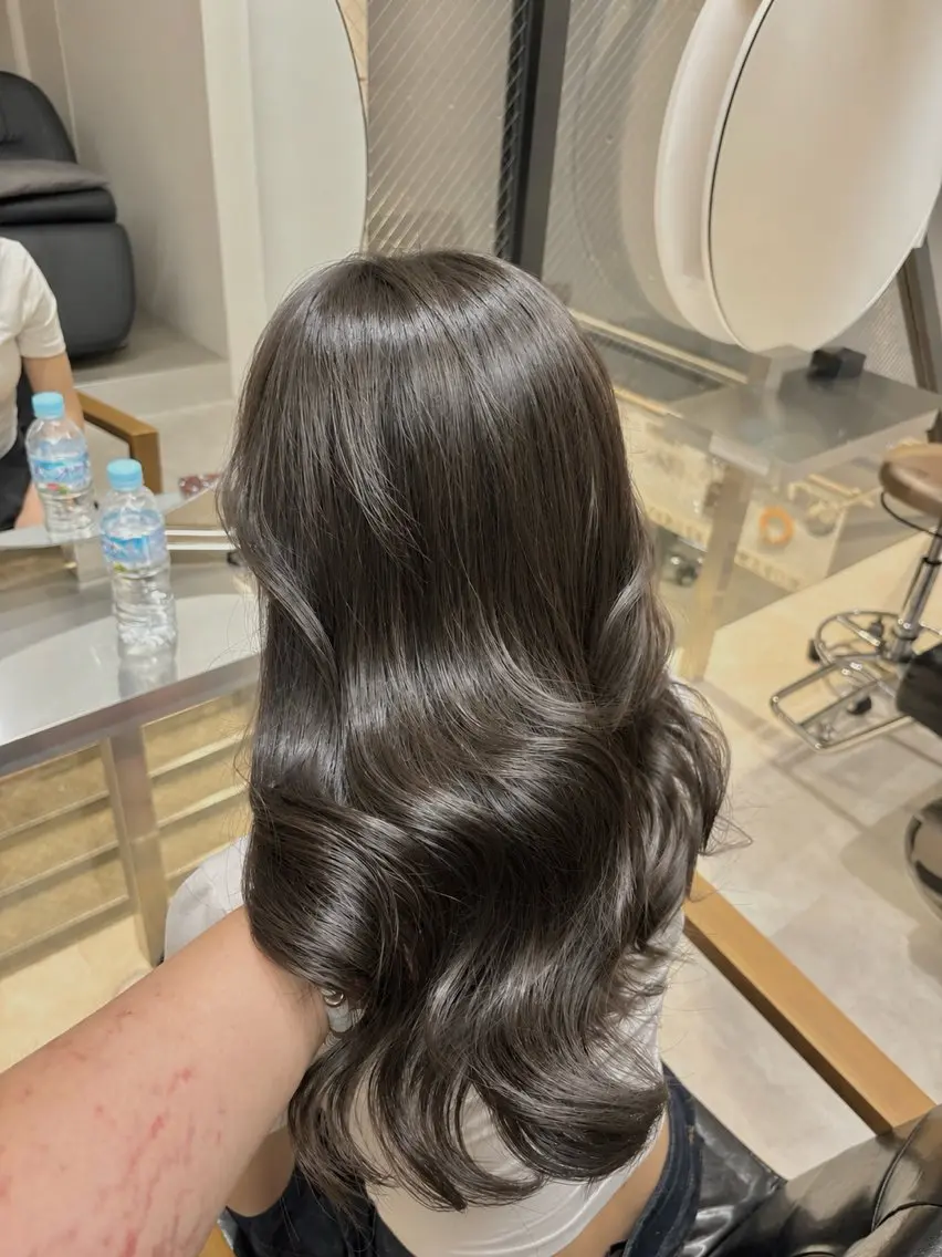 ロング ヘアカラー moe🇨🇳 haku.箕面のヘアスタイル