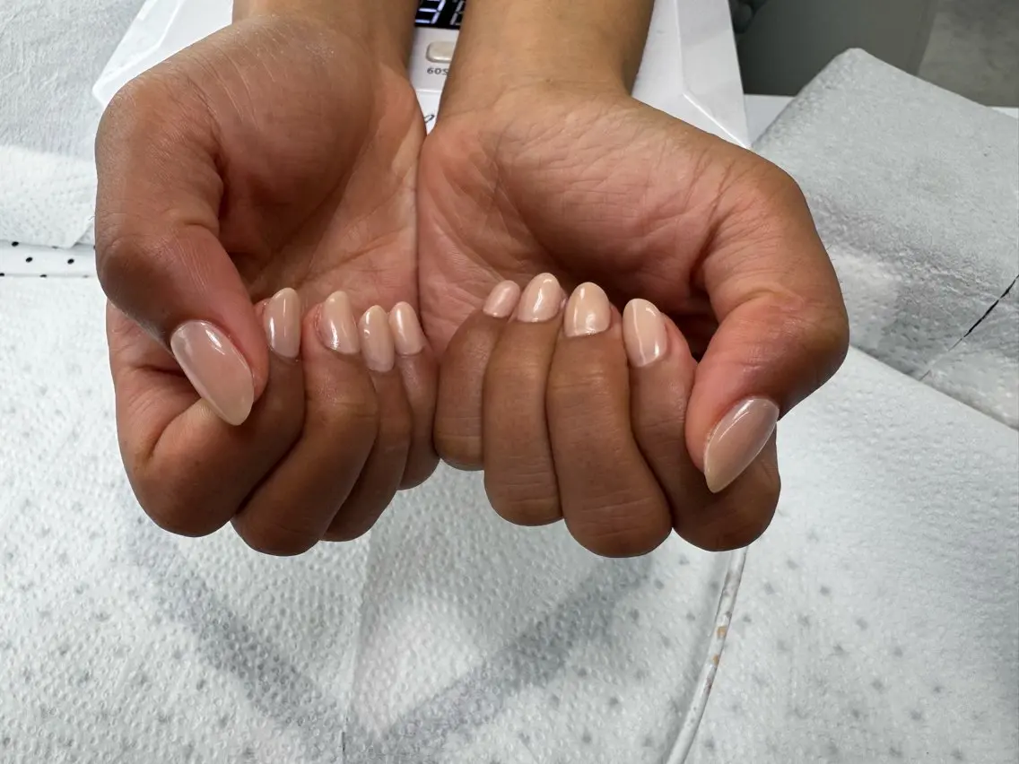 ネイル ハンドネイル 井出 菜々美のネイルデザイン