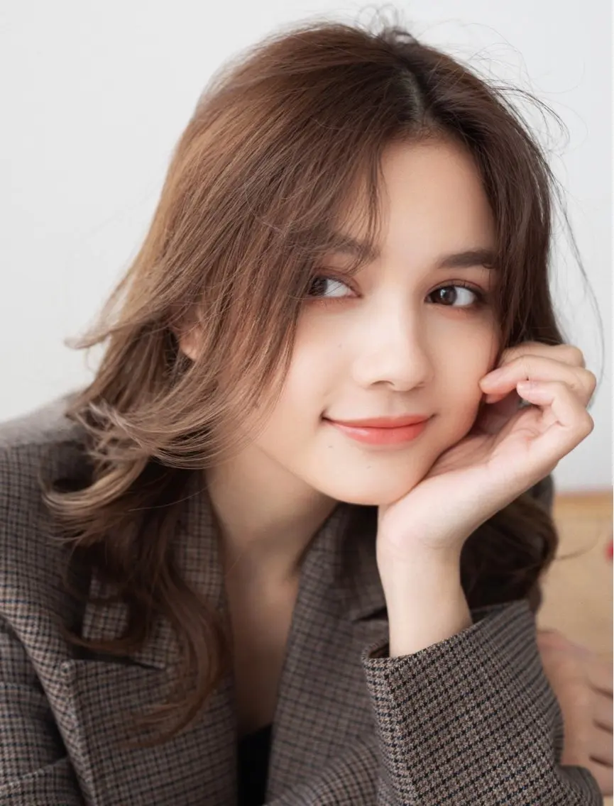 セミロング 🧶 Towa 艶髪カラー🧶のヘアスタイル