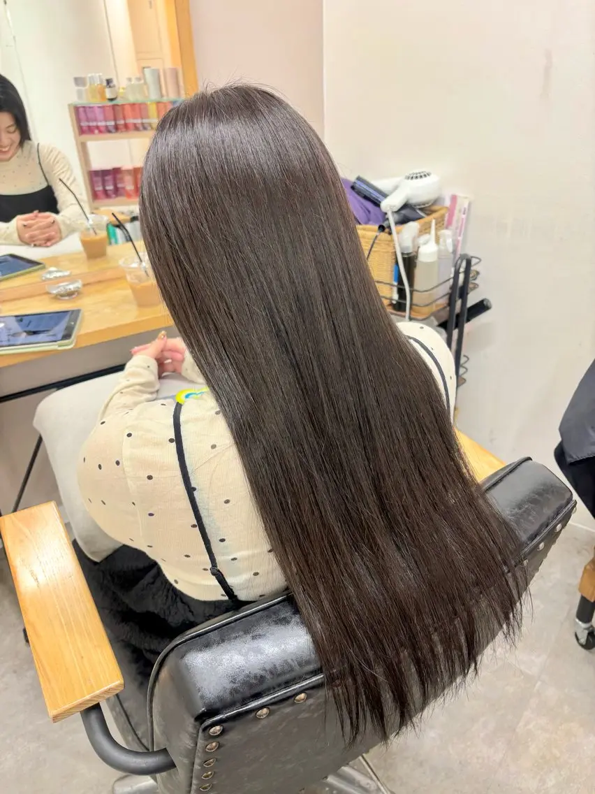 ロング カラー ベージュカラー ミント ミントベージュ カット ヘアカラー トリートメント 茶屋町　暗髪 透明感　増田のヘアスタイル