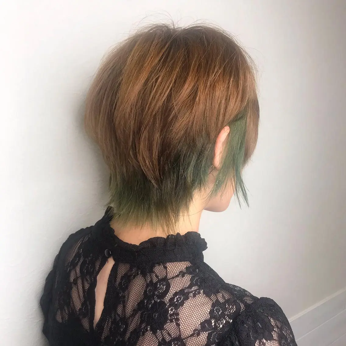 ショート カラー ショートヘア ウルフカット ヘアカラー 柴田 祐輔のヘアスタイル