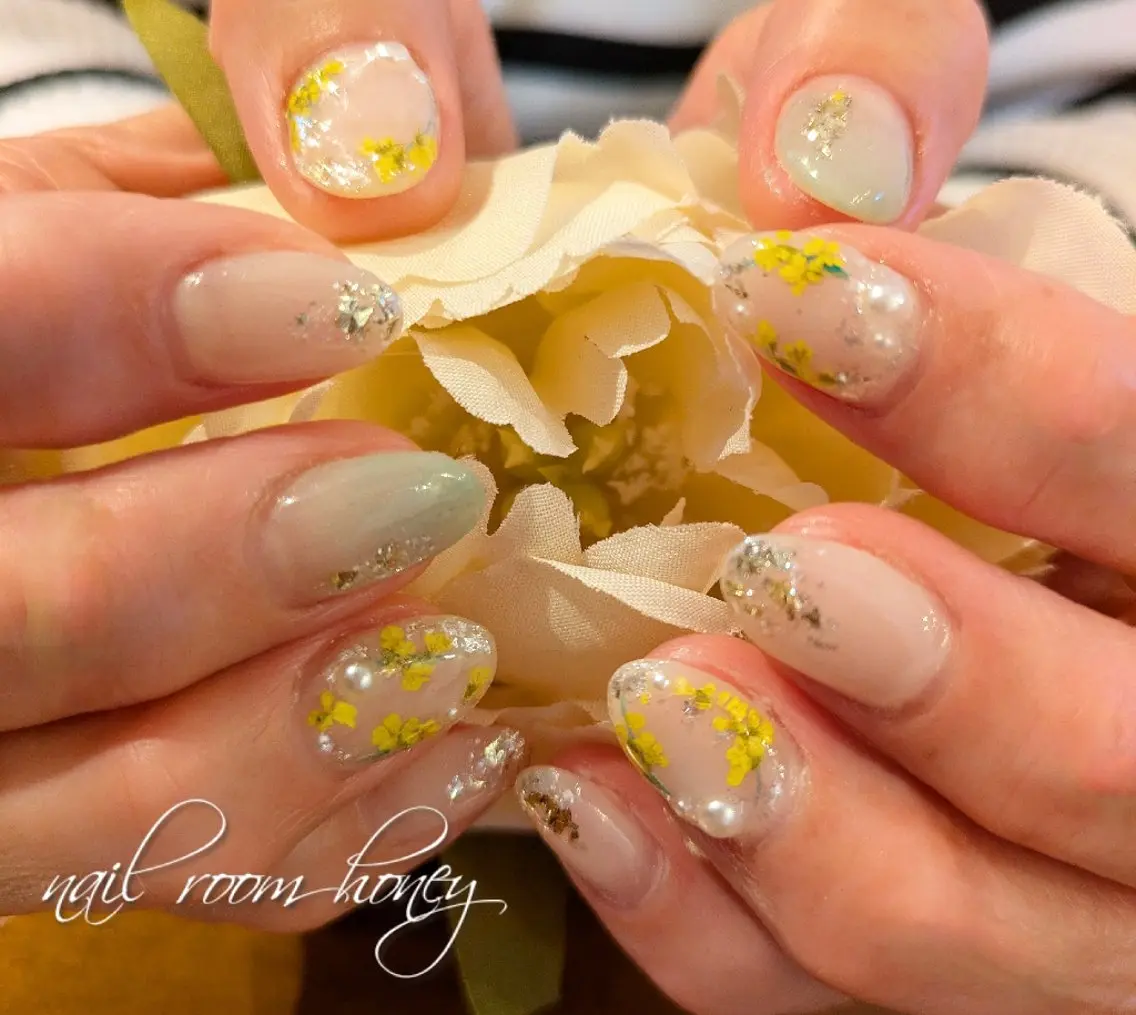 ネイル フラワーネイル 春ネイル nail room  honeyのネイルデザイン