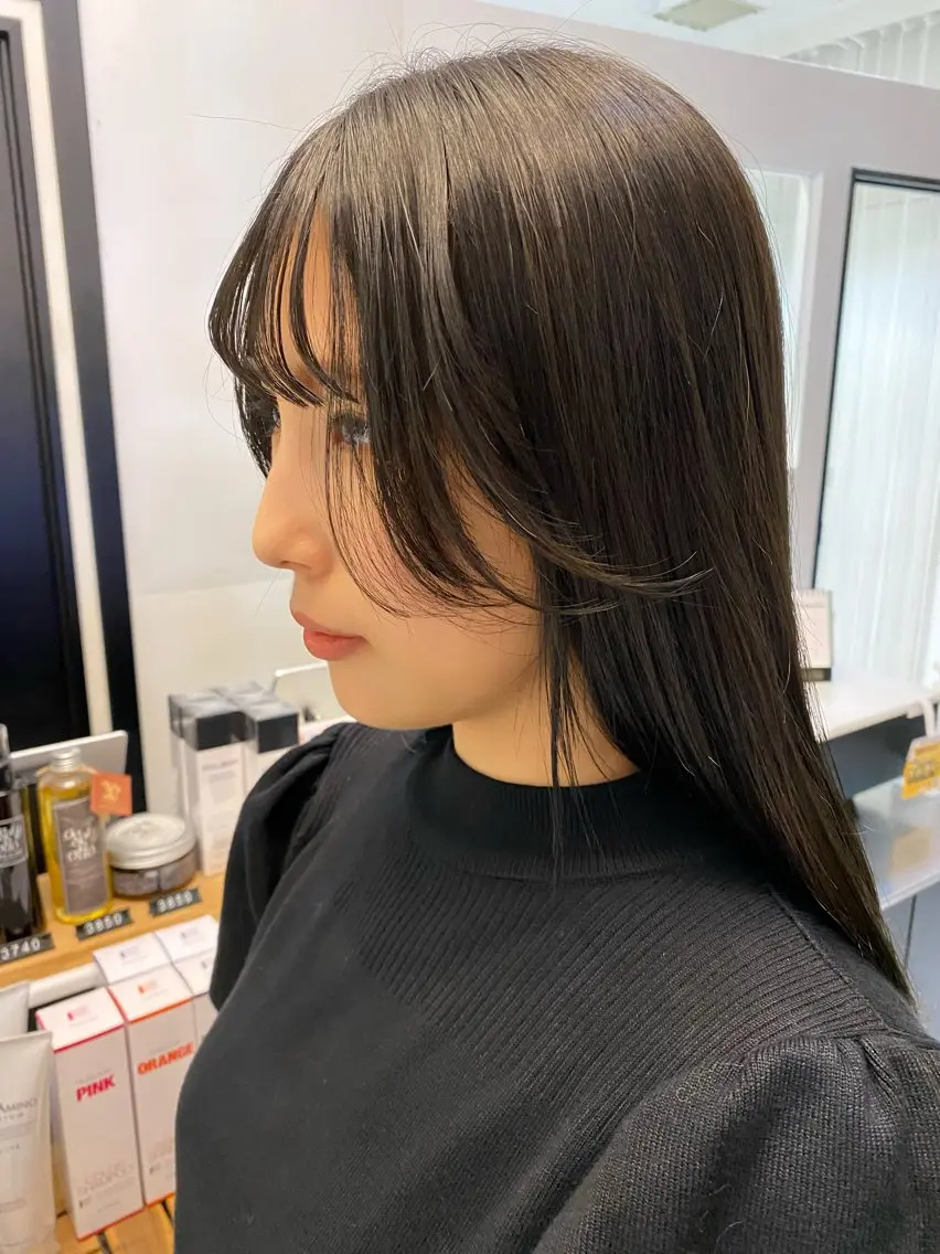 カラー カット ヘアカラー CHIC 蘭のヘアスタイル