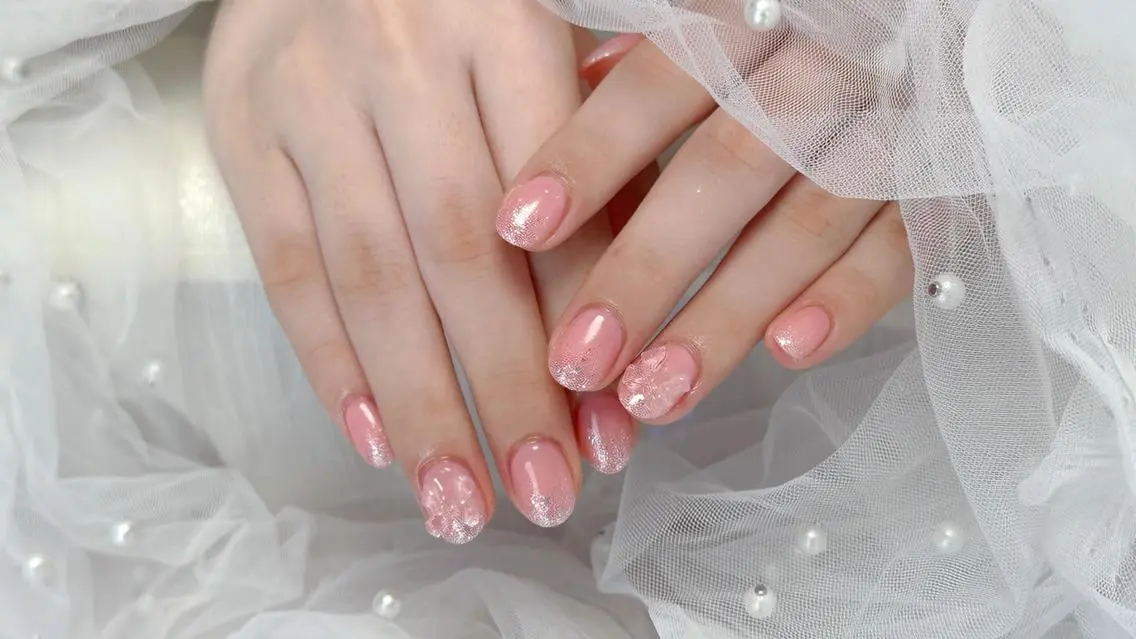 ネイル ハンドネイル 渋谷T&B りお ロング無制限中💫のネイルデザイン