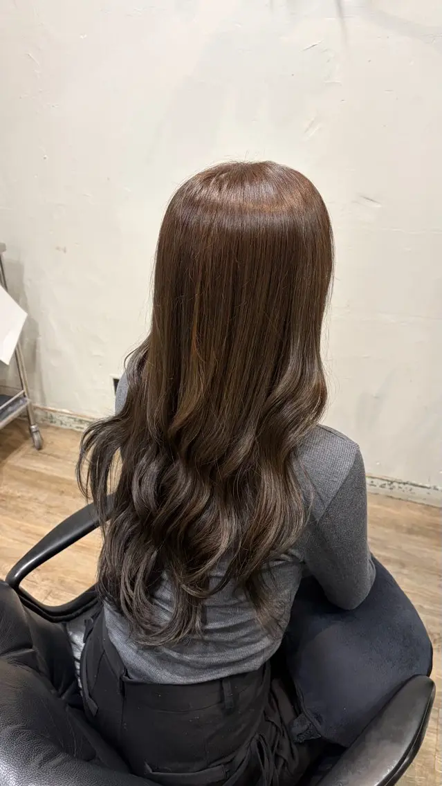 ロング カラー ヘアカラー トリートメント 高部 仁斗のヘアスタイル