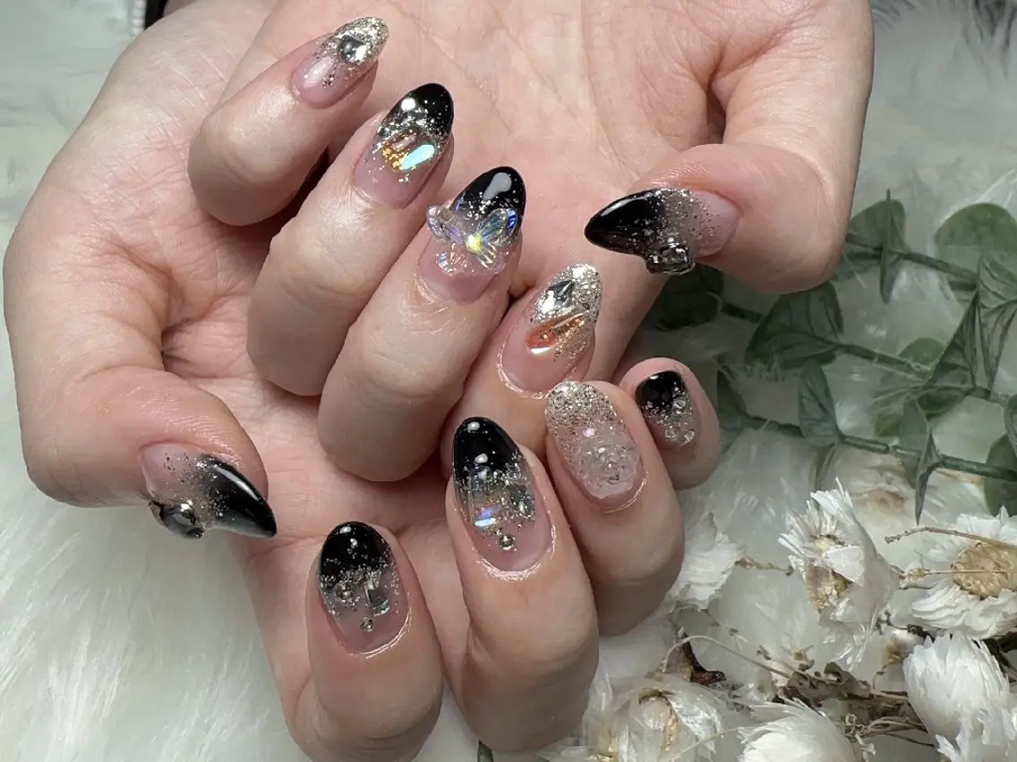 ネイル キラキラネイル 持ち込み ハンドネイル UM Nail Salonのネイルデザイン