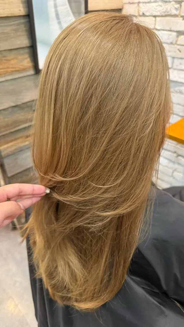セミロング カット 🍓 JURiA 🍓のヘアスタイル