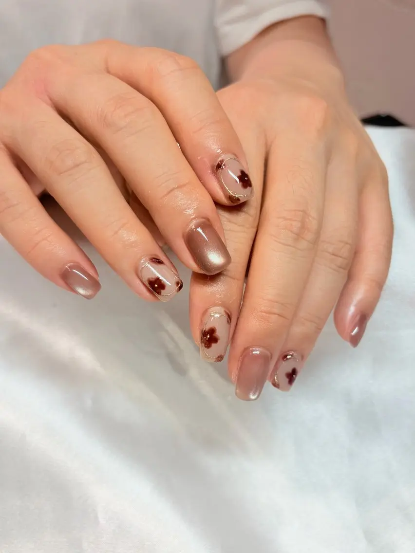 ネイル ニュアンスネイル Roy 心斎橋 IINUMAのネイルデザイン