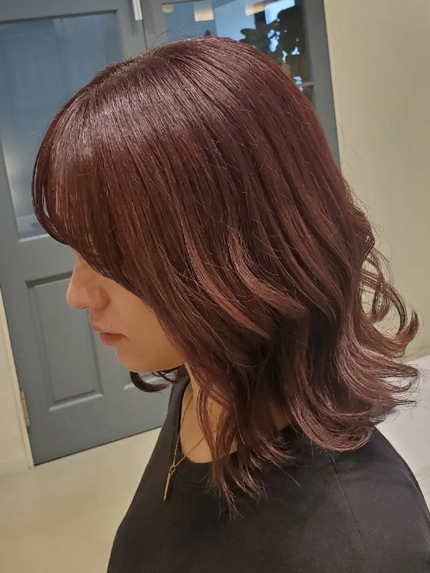 カラー ピンクカラー バイオレットカラー 小峯 瑞貴のヘアスタイル