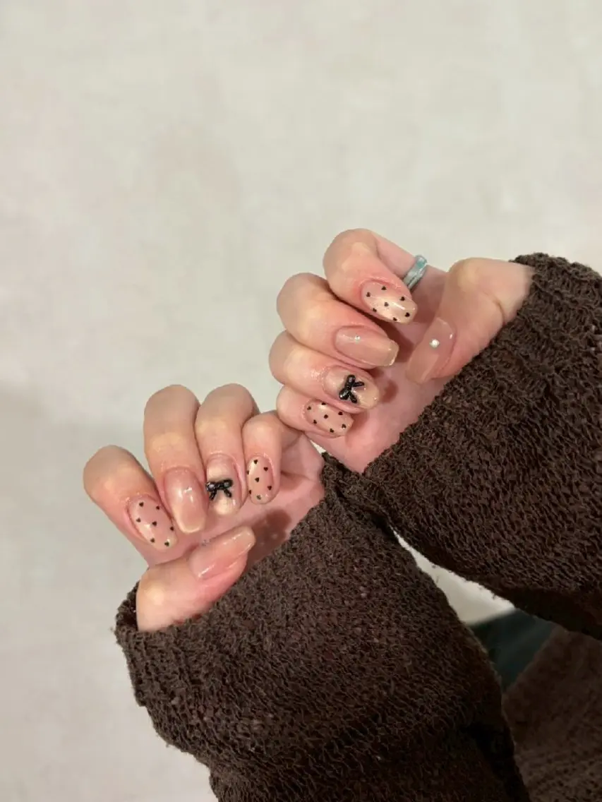 ネイル ドット ガーリー マグネットネイル リボン Mermaid Nail みはなのネイルデザイン