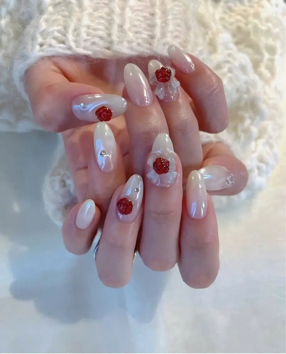 ネイル ミラーネイル Lyna 池袋のネイルデザイン