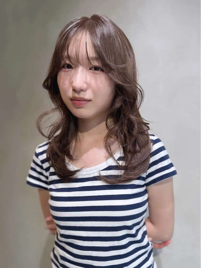ロング カラー ベージュカラー ダブルカラー ヘーゼル レイヤーカット カット ヘアカラー NEWTON 🌟カットモデル募集のヘアスタイル