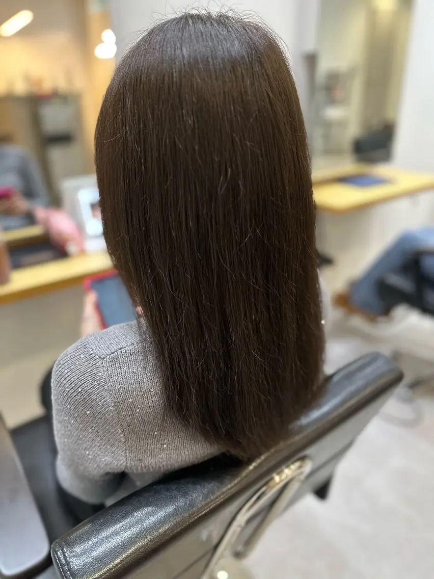 セミロング カラー ベージュカラー オリーブベージュ クオルシアカラー Agu hair noman マナのヘアスタイル