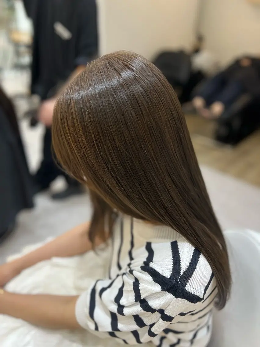 ロング カラー Zina aimiのヘアスタイル