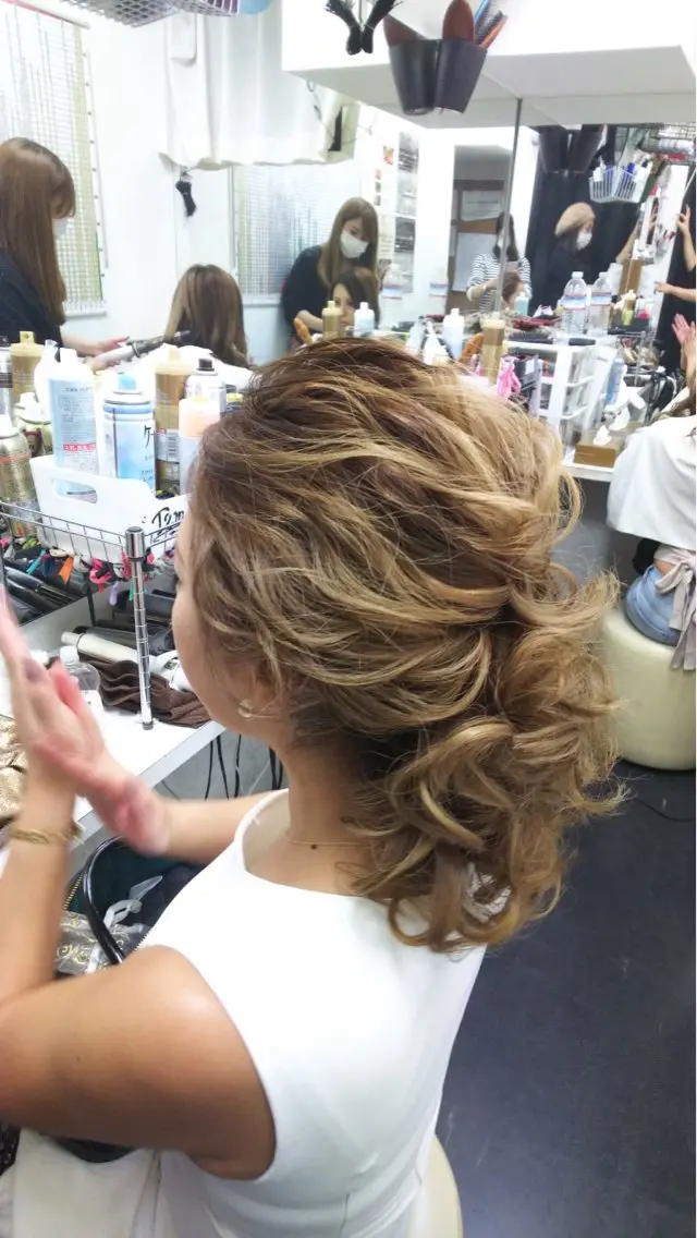 ヘアアレンジ ヘアセット 🌈髪質改善🌈 過去の1艶サラ体験✨のヘアスタイル