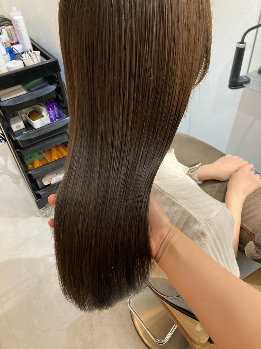 ロング ✨色持ちの良い艶 カラー✨蟹江真世のヘアスタイル