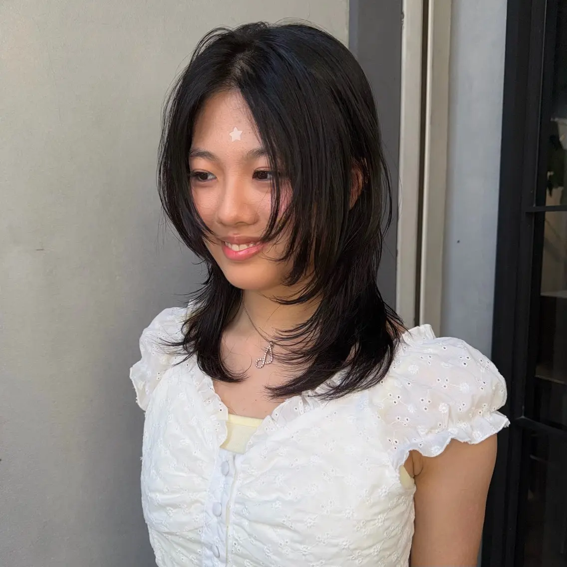 セミロング カット ひな🐥ハイトーン/ レイヤーカット✨のヘアスタイル