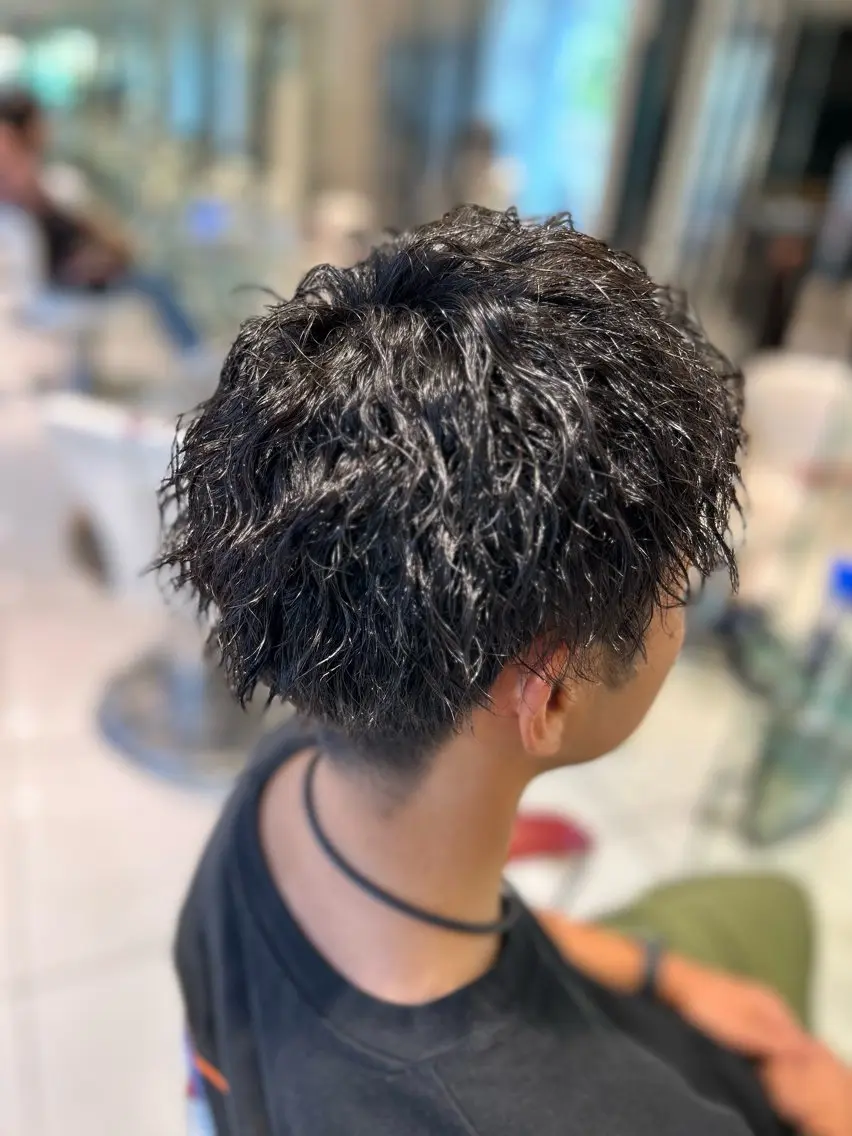 ショート パーマ スパイラルパーマ カット パーマ トリートメント 小沼 正悟のヘアスタイル