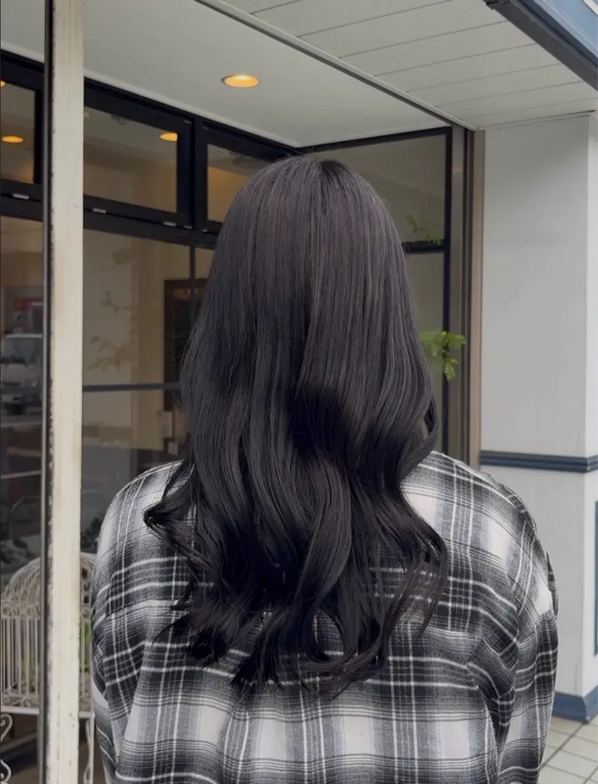 カラー ヘアカラー 新井 真央のヘアスタイル