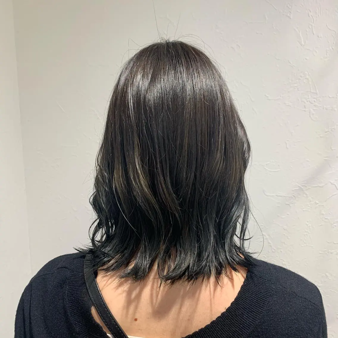 セミロング カラー shiho .のヘアスタイル