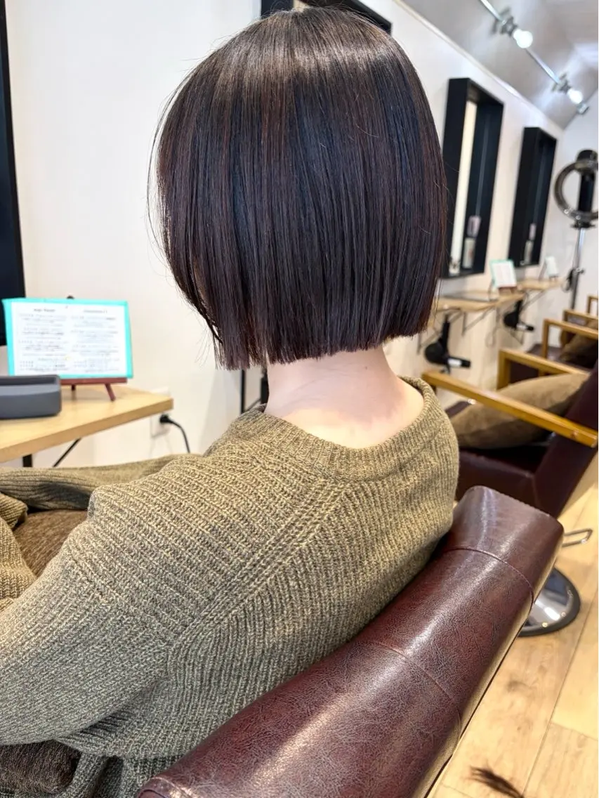 ショート カラー カット ヘアカラー トリートメント 地毛風ストレート ミニボブ🌷江梨🍎のヘアスタイル