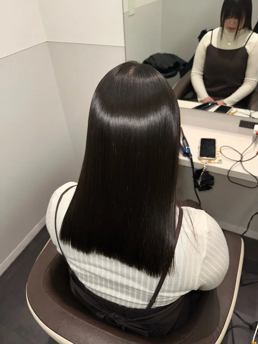 セミロング 美髪特化✨ 伊織✨縮毛矯正✨のヘアスタイル